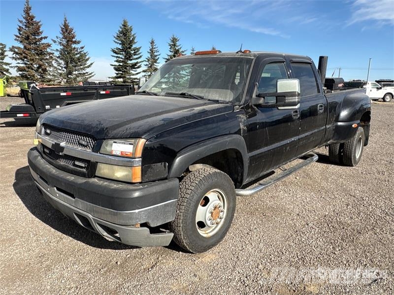 Chevrolet SILVERADO 3500 4x4 Crew Cab Pickup Citi
