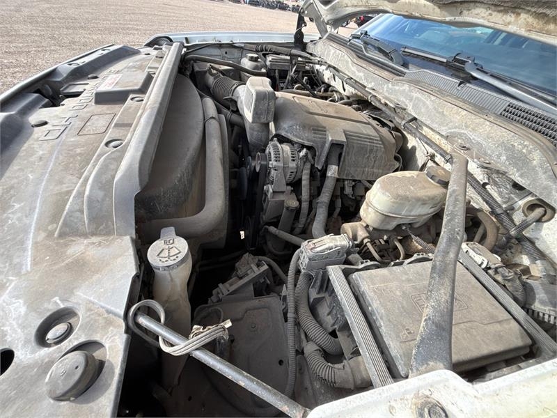 Chevrolet Silverado 3500HD 4x4 Crew Cab Cab and Chassis Cabines