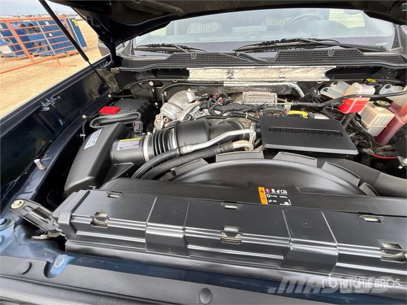 Chevrolet Silverado 3500HD LT 4x4 Crew Cab Pickup Övriga bilar