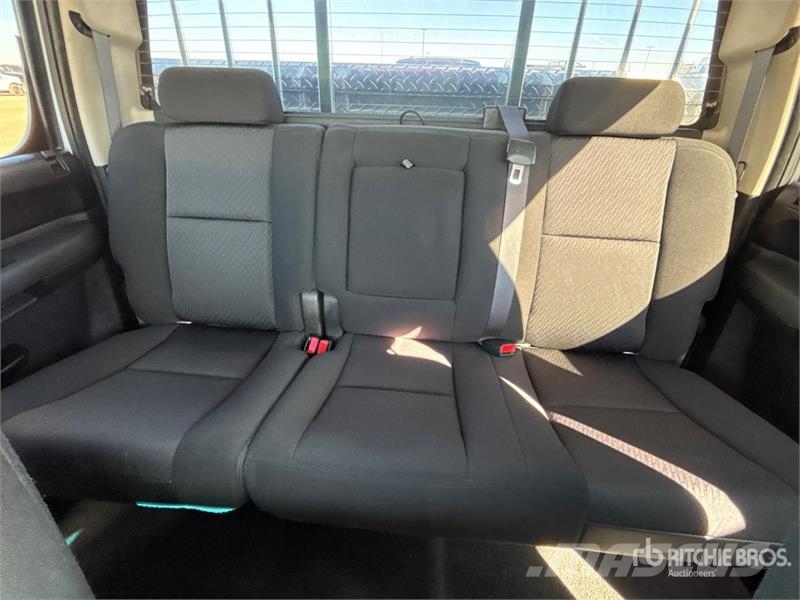 Chevrolet Silverado 3500HD 4x4 Crew Cab Pickup Ostalo