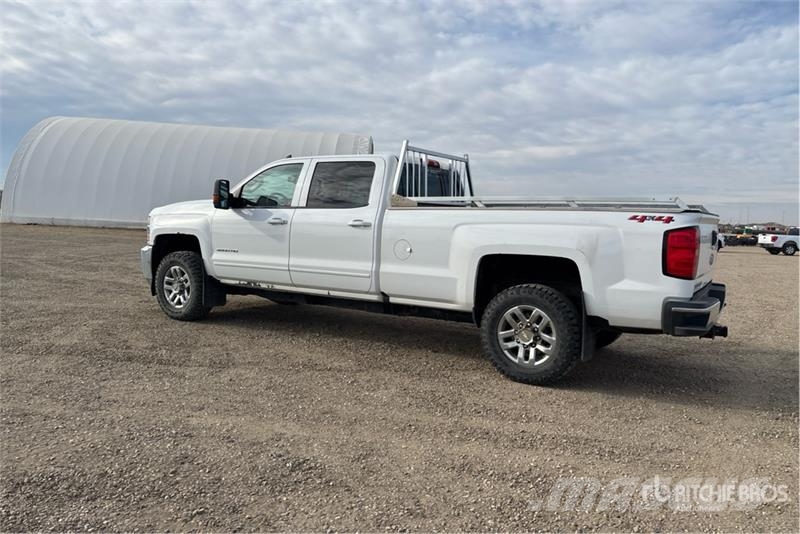 Chevrolet Silverado 3500HD 4x4 Crew Cab Pickup Citi