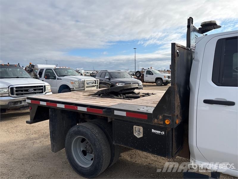 Chevrolet Silverado 3500HD Plošinové nákladné automobily/nákladné automobily so sklápacími bočnicami