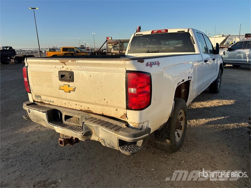 Chevrolet Silverado 3500HD 4x4 Crew Cab Pickup Anders