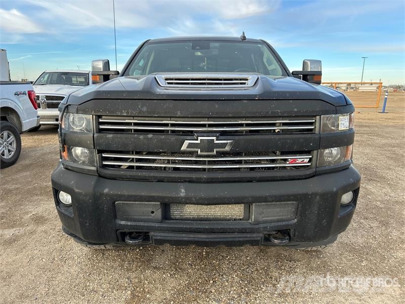 Chevrolet Silverado 3500HD Z71 4x4 Crew Cab Pickup أخرى