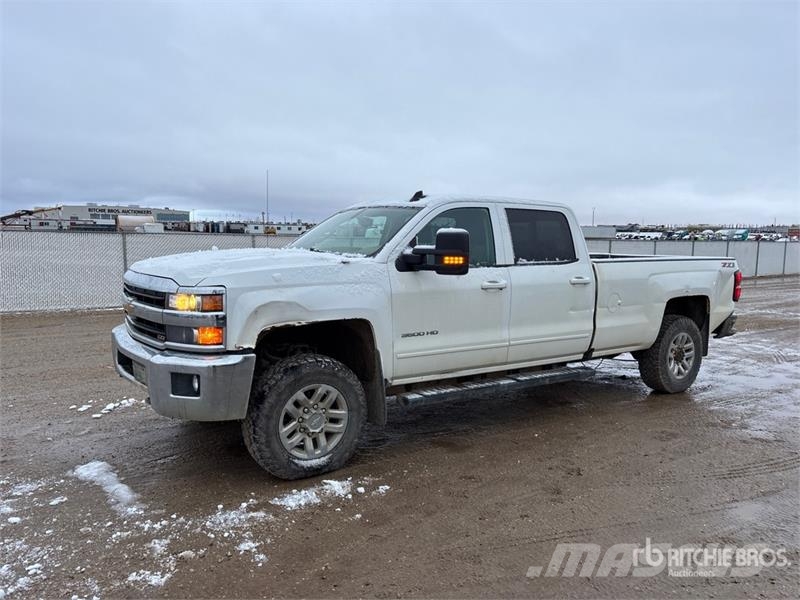 Chevrolet Silverado 3500HD LT 4x4 Crew Cab Pickup Otras furgonetas