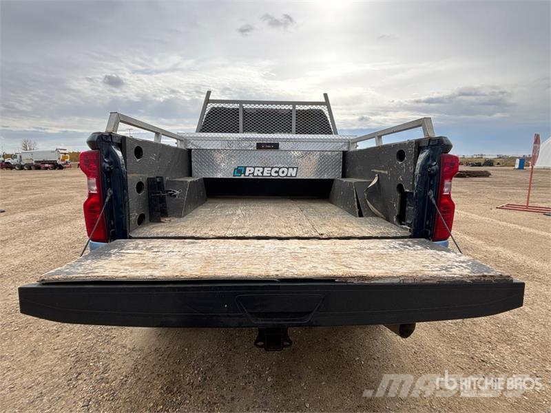 Chevrolet Silverado 3500HD LT 4x4 Crew Cab Pickup Övriga bilar