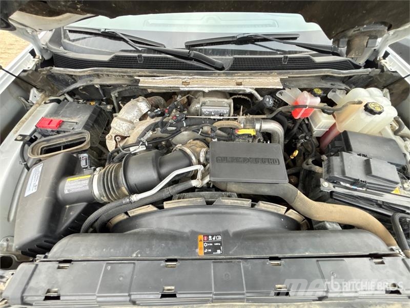 Chevrolet Silverado 3500HD LT 4x4 Crew Cab Pickup Прочие фургоны