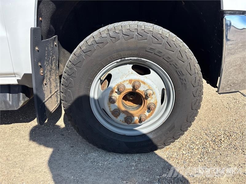 Chevrolet Silverado 3500HD Camiones plataforma