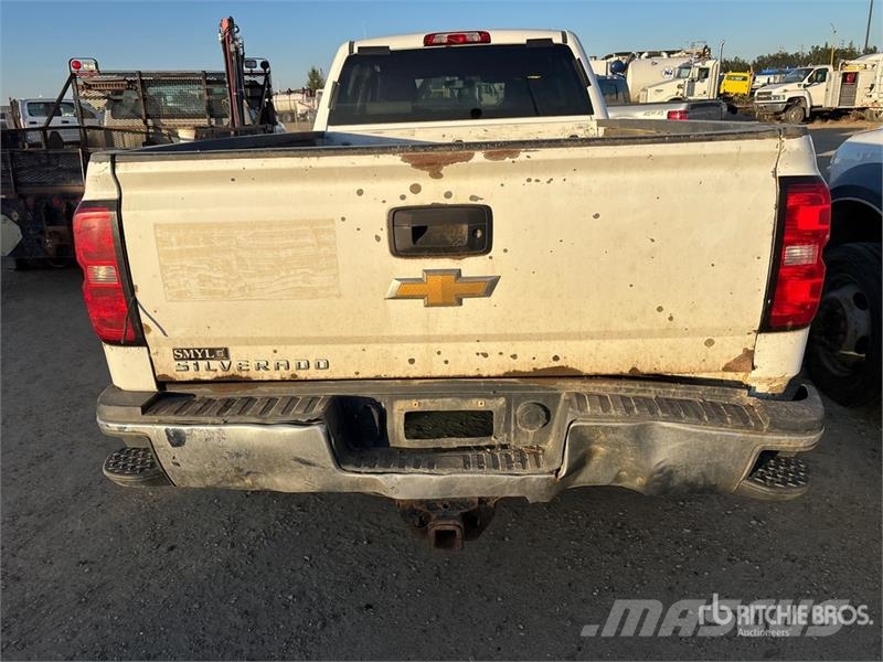 Chevrolet Silverado 3500HD 4x4 Crew Cab Pickup Anders