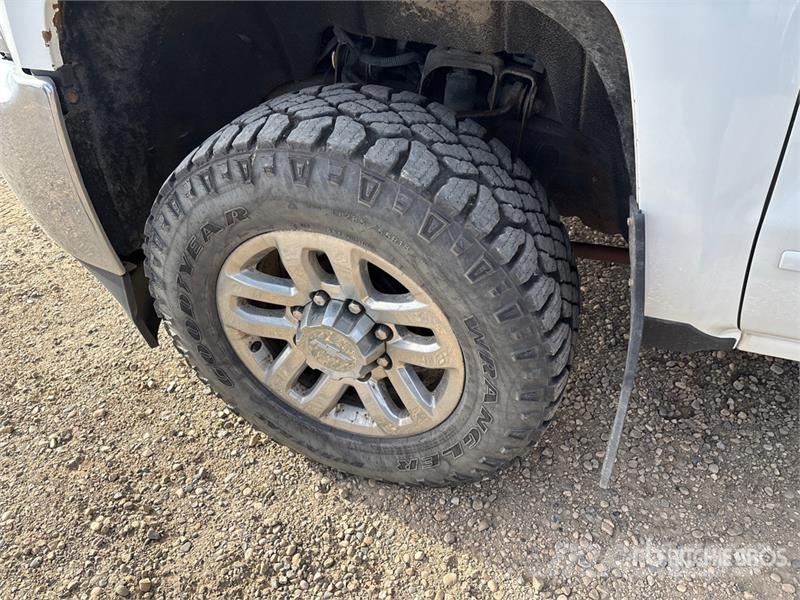 Chevrolet Silverado 3500HD 4x4 Crew Cab Pickup Citi