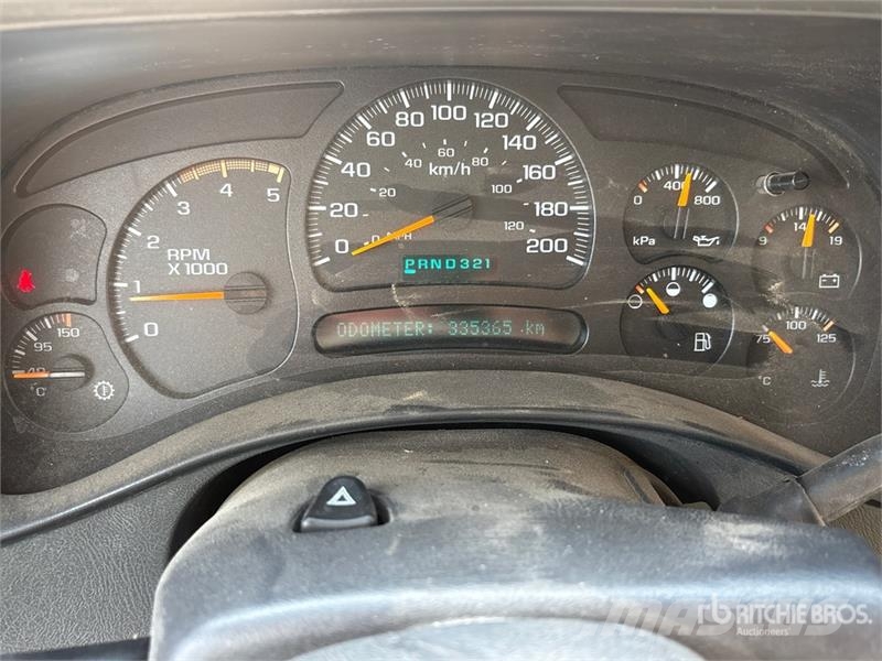 Chevrolet Silverado 3500 LT 4x4 Crew Cab Flatbed Truck Planbiler
