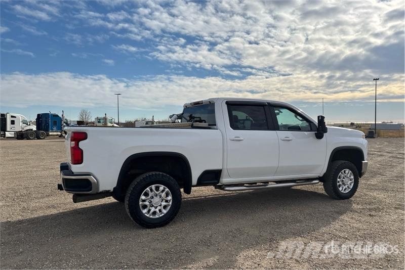 Chevrolet Silverado 3500HD 4x4 Crew Cab Pickup Citi