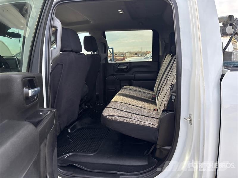 Chevrolet Silverado 3500HD 4x4 Crew Cab Pickup Citi