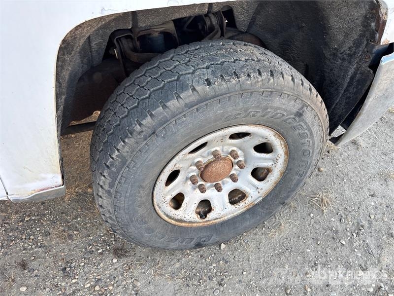 Chevrolet Silverado 3500HD 4x4 Crew Cab Pickup Anders