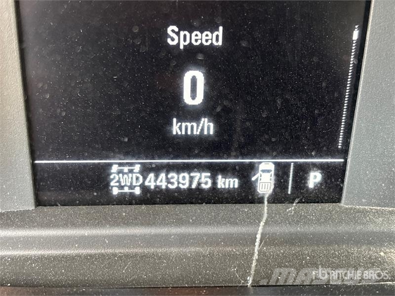 Chevrolet Silverado 3500HD Plošinové nákladné automobily/nákladné automobily so sklápacími bočnicami