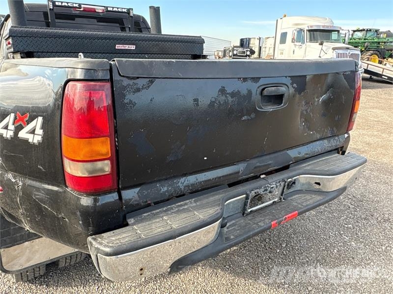 Chevrolet SILVERADO 3500 4x4 Crew Cab Pickup Citi