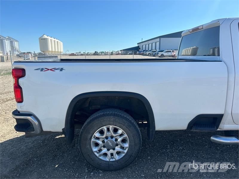 Chevrolet Silverado 3500 LT 4x4 Extended Cab Pickup Прочие фургоны