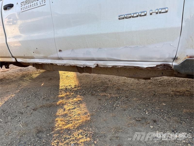 Chevrolet Silverado 3500HD 4x4 Crew Cab Pickup Anders