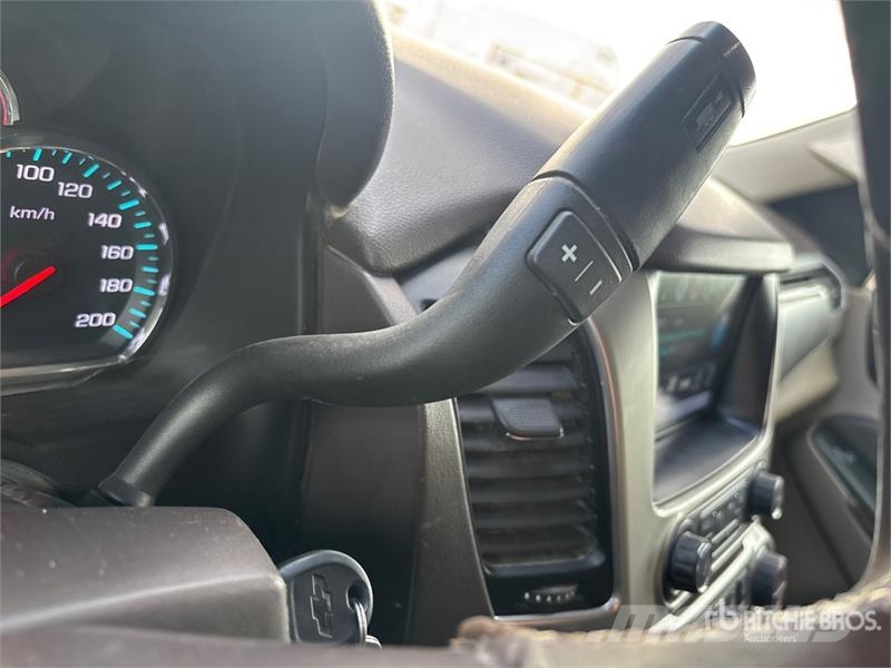 Chevrolet Suburban Biler