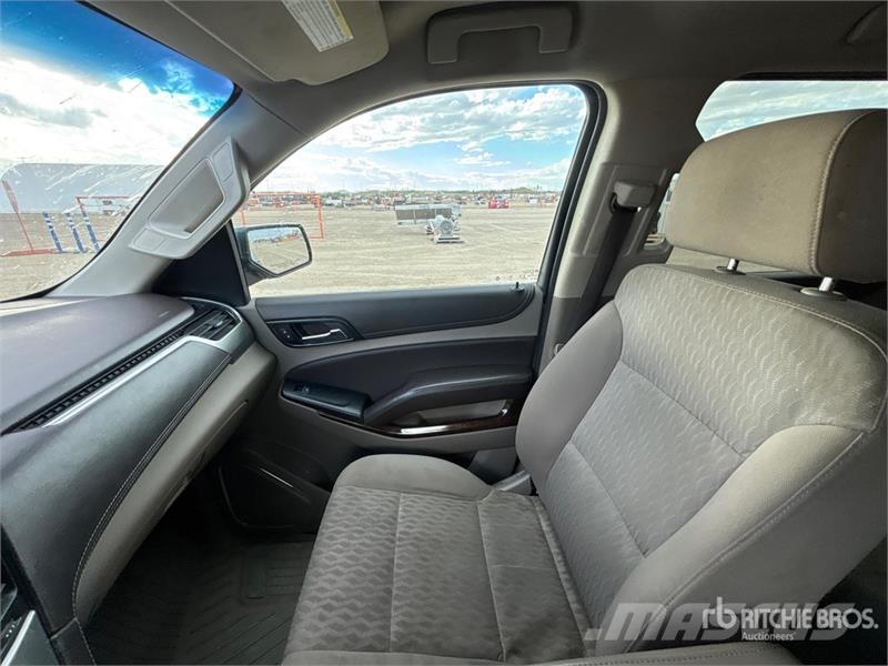 Chevrolet Suburban Biler