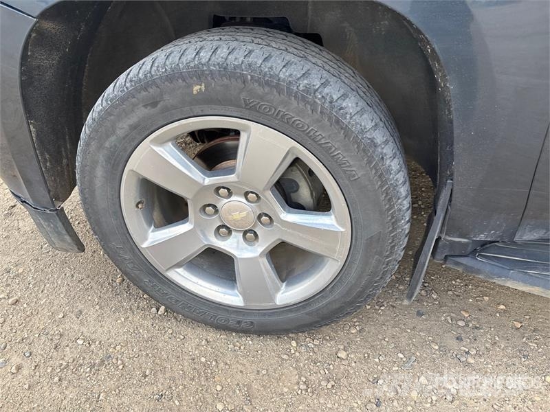 Chevrolet Suburban Biler