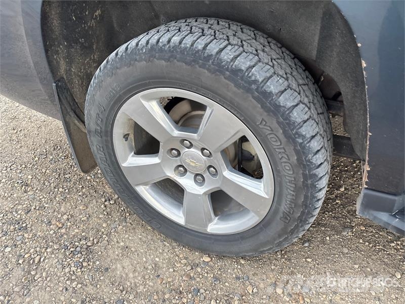 Chevrolet Suburban Biler