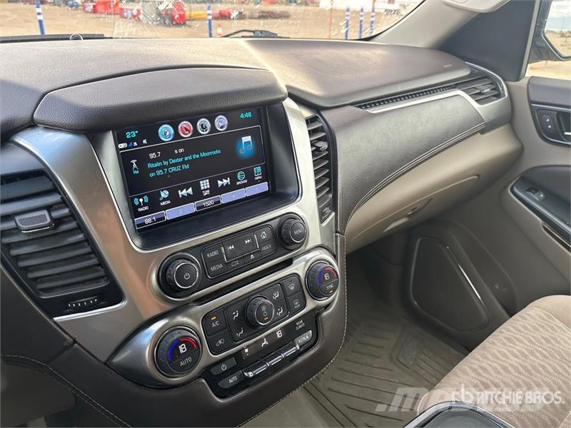Chevrolet Suburban Biler