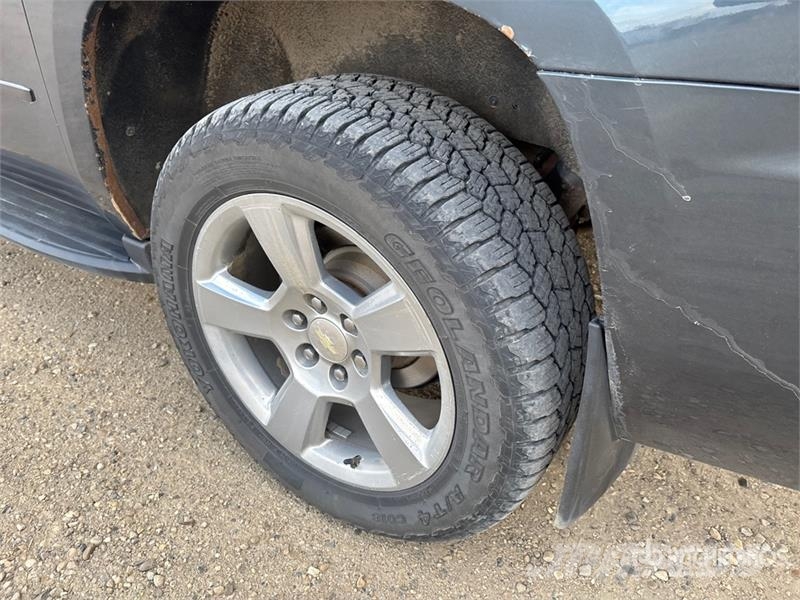 Chevrolet Suburban Biler