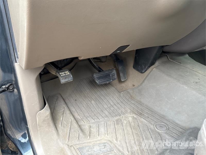 Chevrolet Suburban Biler