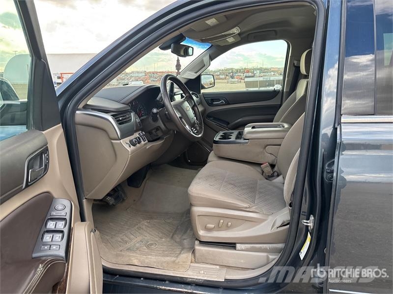 Chevrolet Suburban Biler
