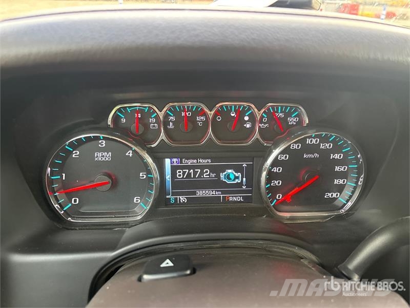 Chevrolet Suburban Biler