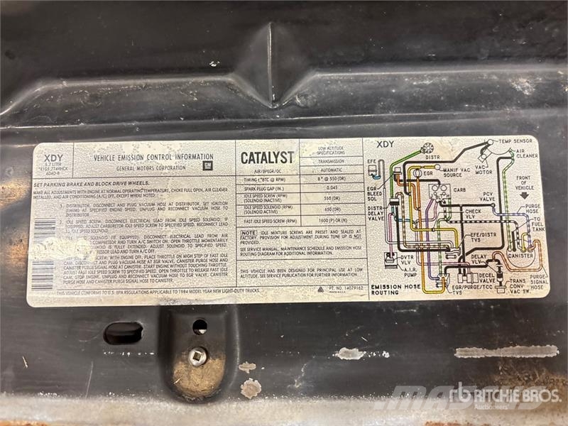 Chevrolet Suburban C10 2WD SUV Auto
