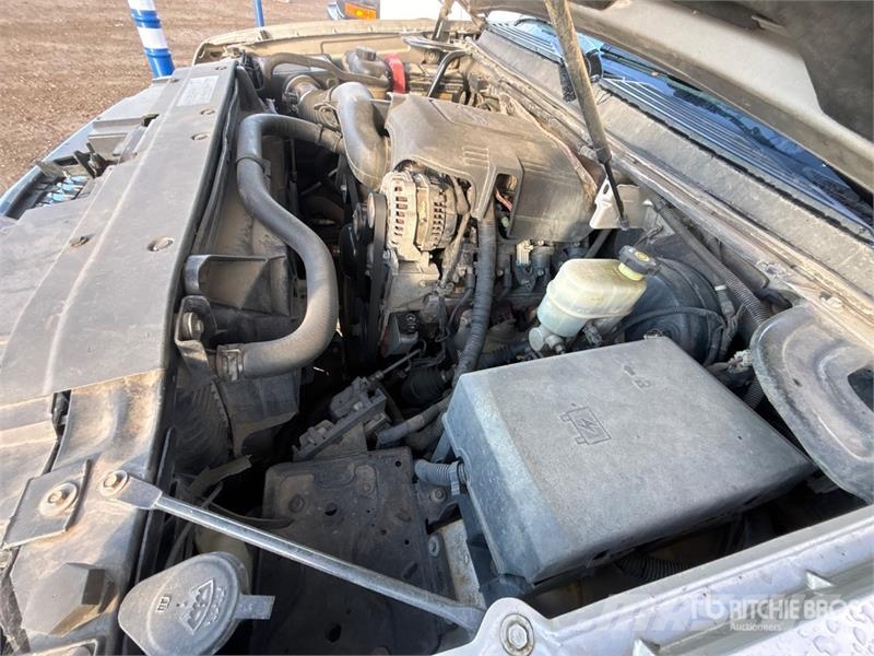 Chevrolet Tahoe 4WD SUV Avtomobili