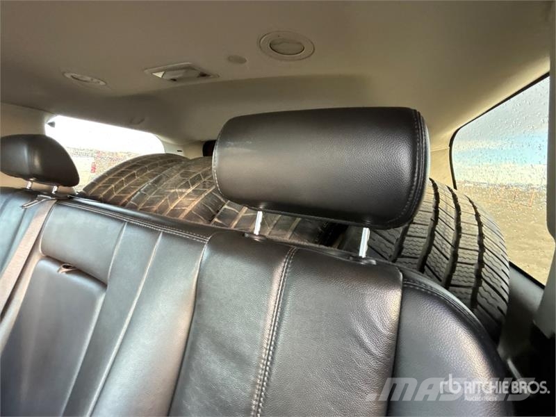 Chevrolet Tahoe 4WD SUV Avtomobili