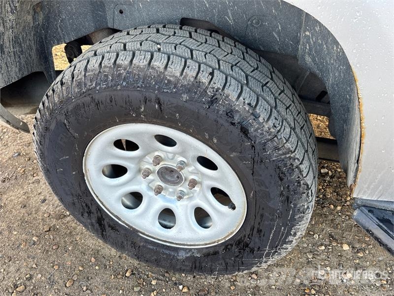 Chevrolet Tahoe 4WD SUV Avtomobili