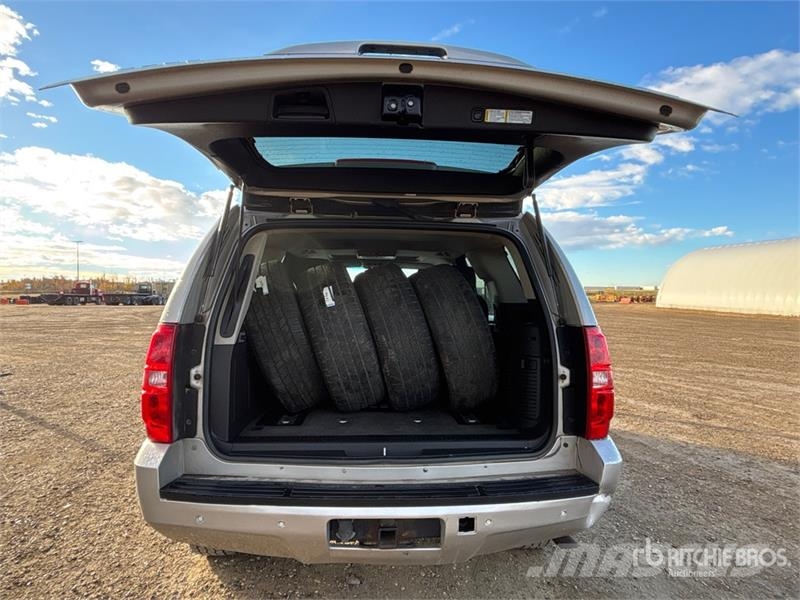 Chevrolet Tahoe 4WD SUV Avtomobili