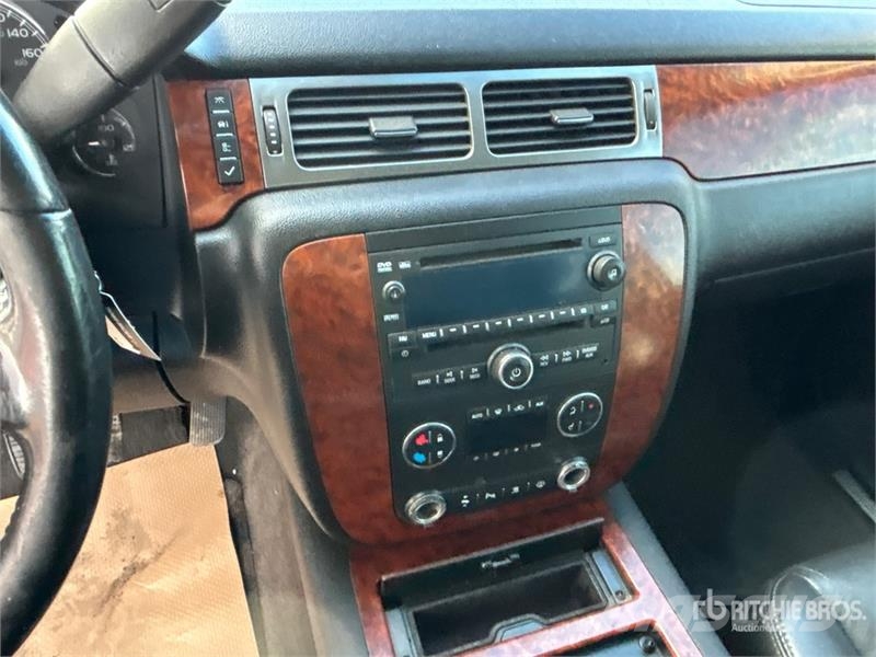 Chevrolet Tahoe 4WD SUV Avtomobili