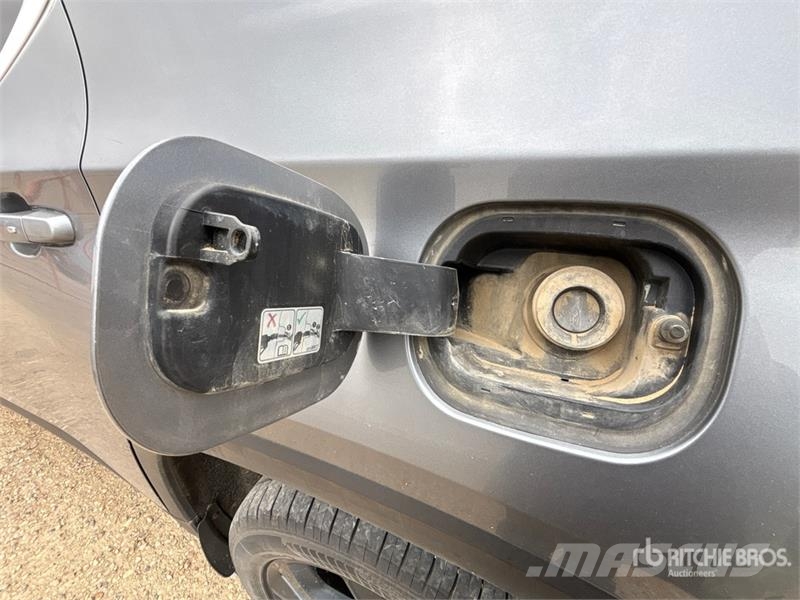 Chevrolet Traverse AWD Automobile Легковые автомобили