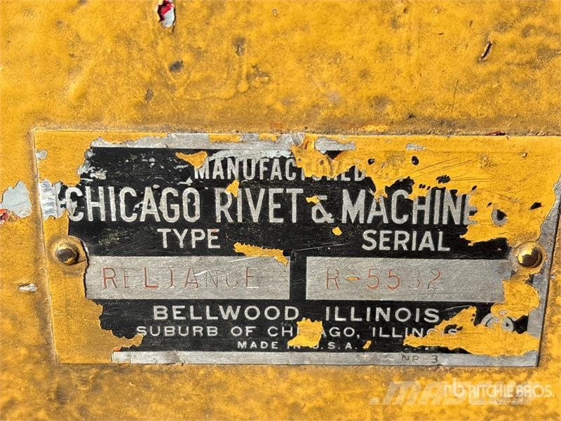 Chicago Rivet & Machine CO. Brake Lining Rivet Installer Andre komponenter