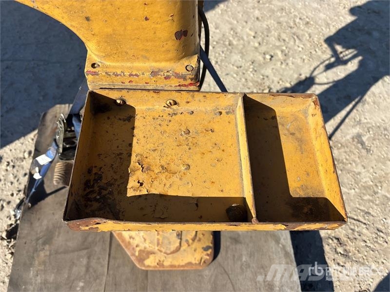 Chicago Rivet & Machine CO. Brake Lining Rivet Installer Andre komponenter