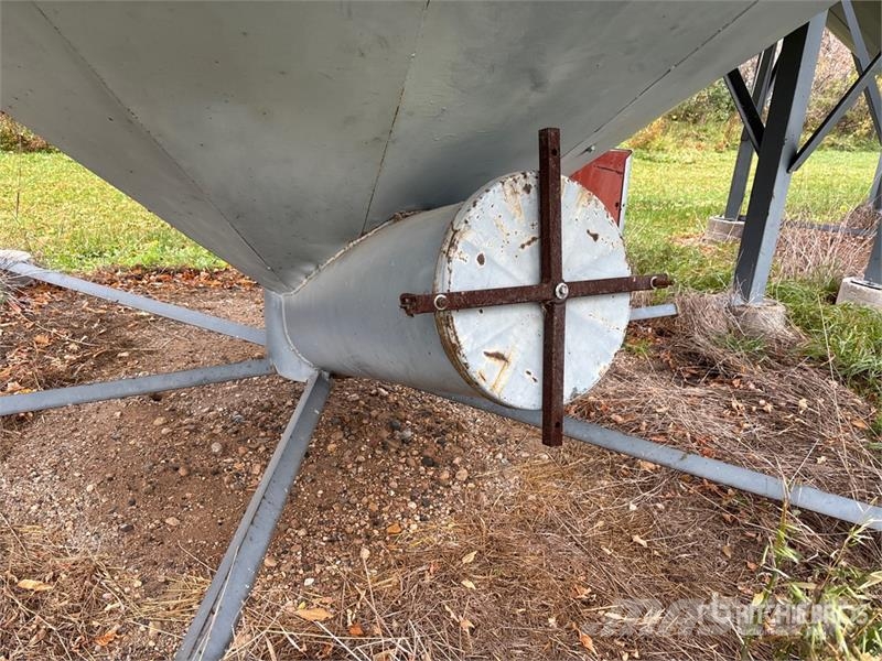  Chief-Westland +/- 2200 bu 5 Ring Hopper Grain Bin Saagi töötlemise ja ladustamise seadmed - Muud