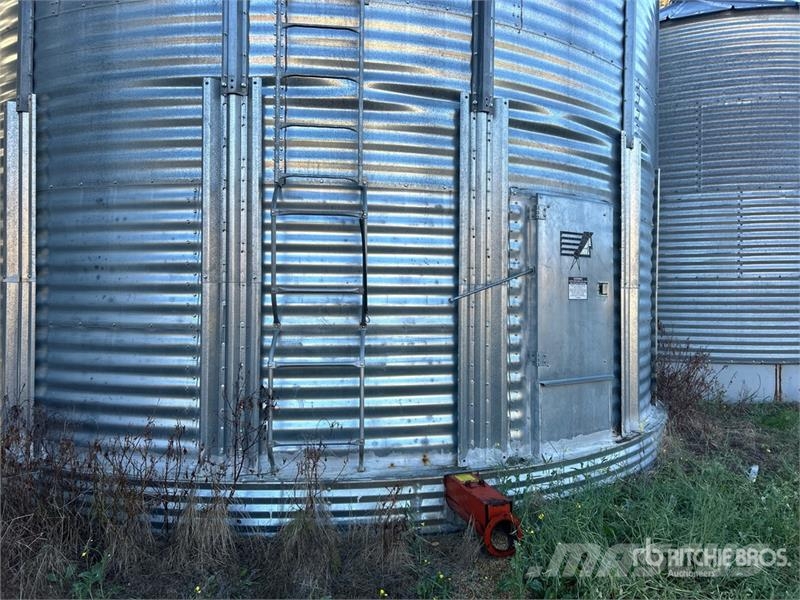 Chief Westland +/- 9200 bu 8 Ring Grain Bin وحدات / آلات معالجة المحاصيل وتخزينها - أخرى