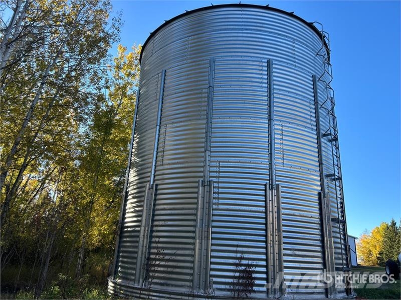 Chief Westland +/- 9200 bu 8 Ring Grain Bin وحدات / آلات معالجة المحاصيل وتخزينها - أخرى