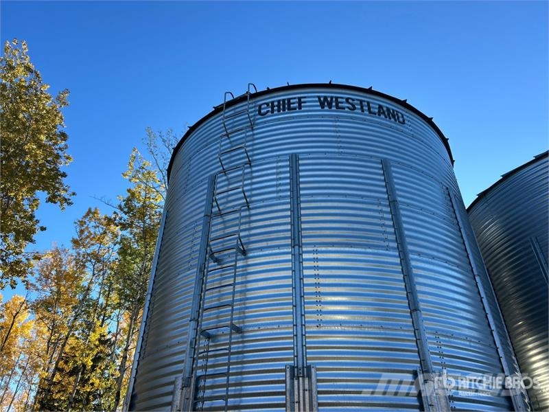 Chief Westland +/- 9200 bu 8 Ring Grain Bin وحدات / آلات معالجة المحاصيل وتخزينها - أخرى