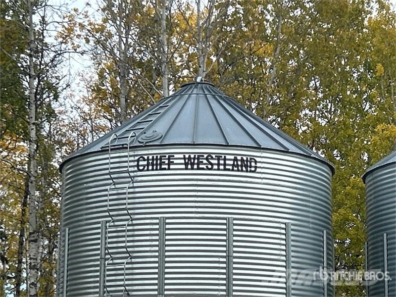 Chief Westland +/- 9200 bu 8 Ring Grain Bin وحدات / آلات معالجة المحاصيل وتخزينها - أخرى