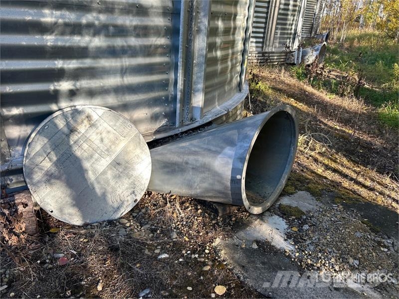 Chief Westland +/- 9200 bu 8 Ring Grain Bin وحدات / آلات معالجة المحاصيل وتخزينها - أخرى