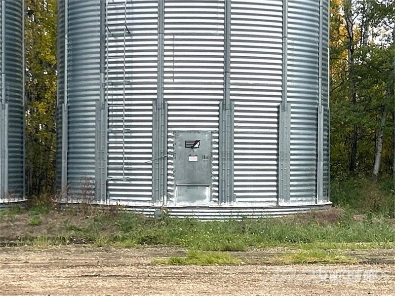 Chief Westland +/- 9200 bu 8 Ring Grain Bin Stockage, conditionnement - Autres