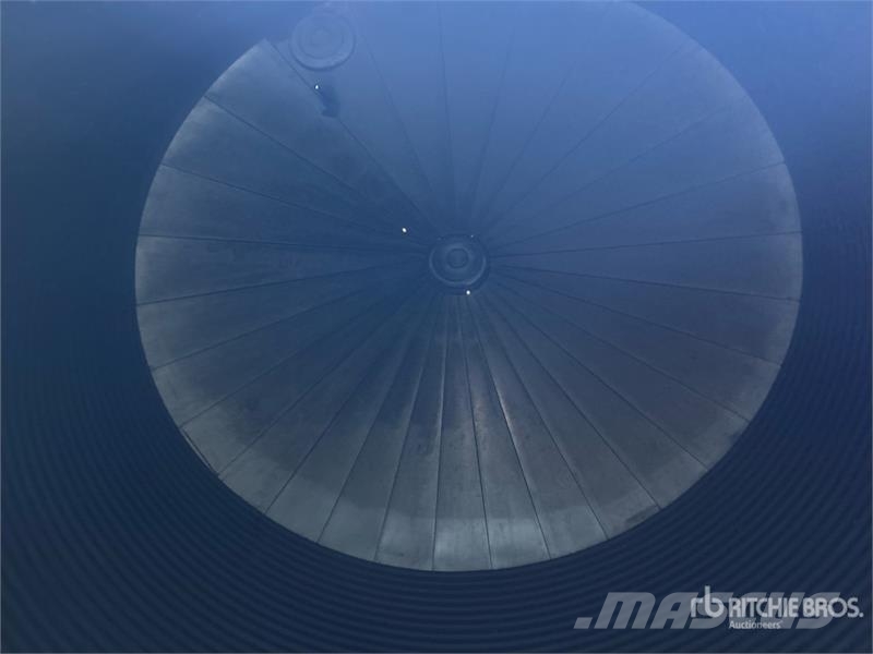 Chief Westland +/- 9200 bu 8 Ring Grain Bin وحدات / آلات معالجة المحاصيل وتخزينها - أخرى