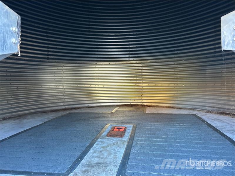 Chief Westland +/- 9200 bu 8 Ring Grain Bin وحدات / آلات معالجة المحاصيل وتخزينها - أخرى