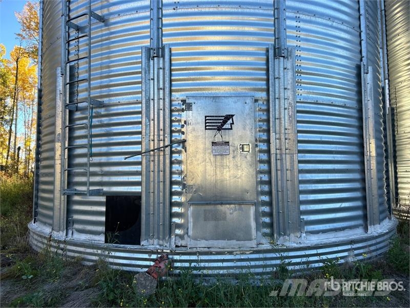 Chief Westland +/- 9200 bu 8 Ring Grain Bin وحدات / آلات معالجة المحاصيل وتخزينها - أخرى